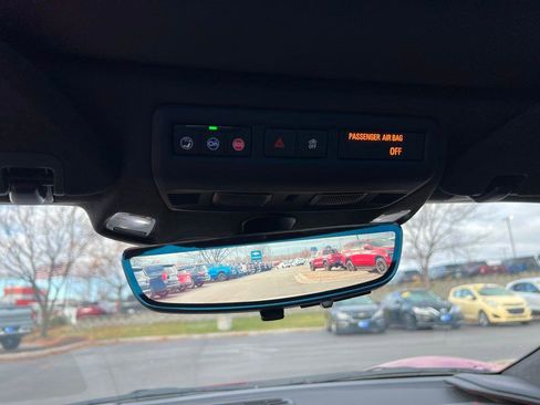 Used 2023 Chevrolet Corvette Stingray Premium Cpe w/ Body-Color Dual Roof Package image 39