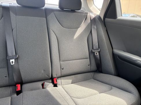 Used 2025 Kia K4 FWD image 36