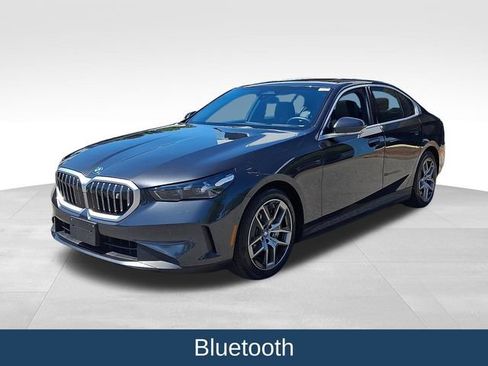 Used 2025 BMW i5 eDrive40i RWD image 4