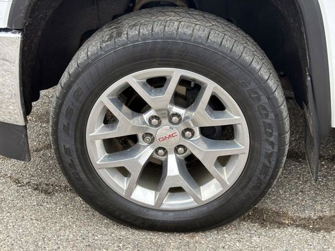 Used 2018 GMC Sierra 1500 SLT w/ SLT Premium Package image 8