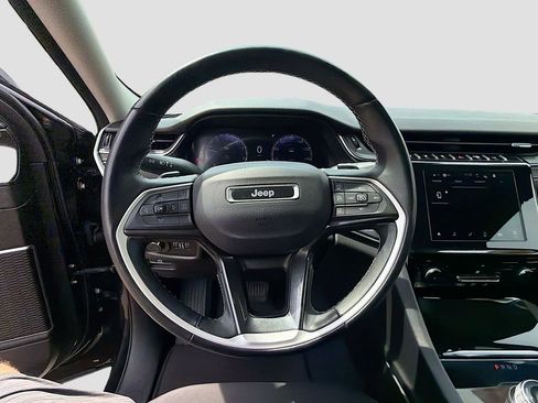 Used 2022 Jeep Grand Cherokee L Laredo w/ Luxury Tech Group I AWD/4WD image 37