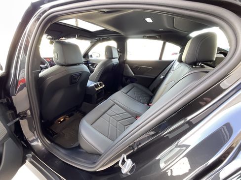 Used 2026 BMW 530i w/ Premium Package RWD image 24