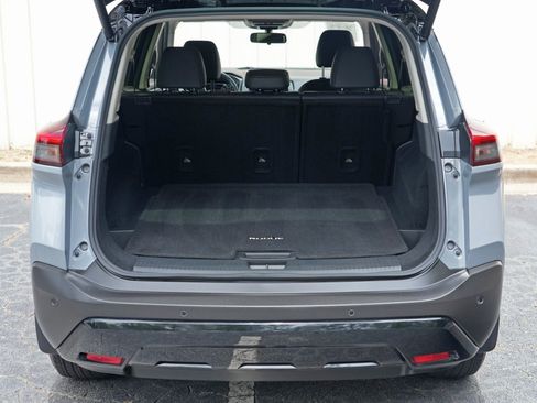 Used 2023 Nissan Rogue SV w/ SV Premium B Package FWD image 9