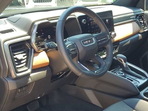 Certified 2026 GMC Canyon AT4 w/ Technology Plus Package AWD/4WD image 8