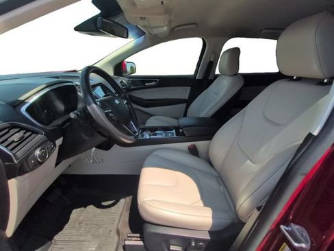 Used 2020 Ford Edge Titanium w/ Class II Trailer Tow Package AWD/4WD image 14