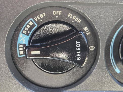 Used 1989 Ford Mustang LX RWD image 22