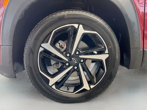Used 2023 Chevrolet TrailBlazer RS w/ Convenience Package FWD image 29
