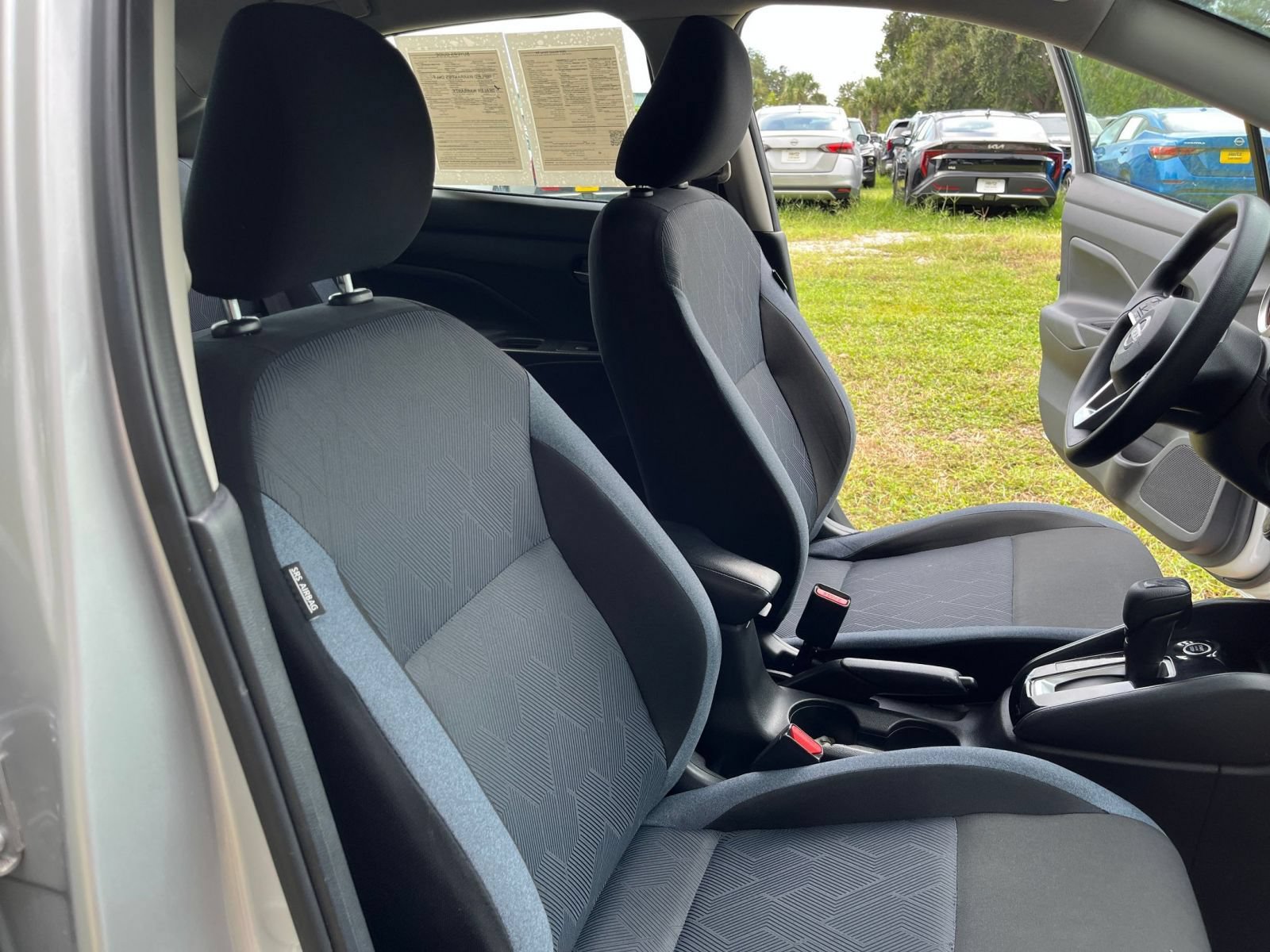 Used 2025 Nissan Versa SV FWD image 33