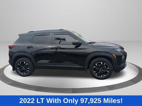 Used 2022 Chevrolet TrailBlazer LT w/ Convenience Package AWD/4WD image 3