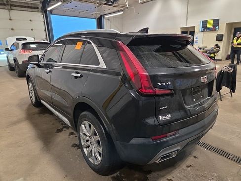 Used 2023 Cadillac XT4 Premium Luxury image 2