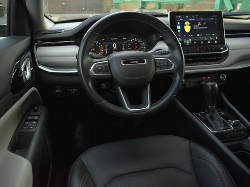 Used 2022 Jeep Compass Limited AWD/4WD image 17