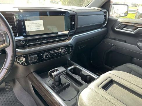 Certified 2022 Chevrolet Silverado 1500 RST image 15