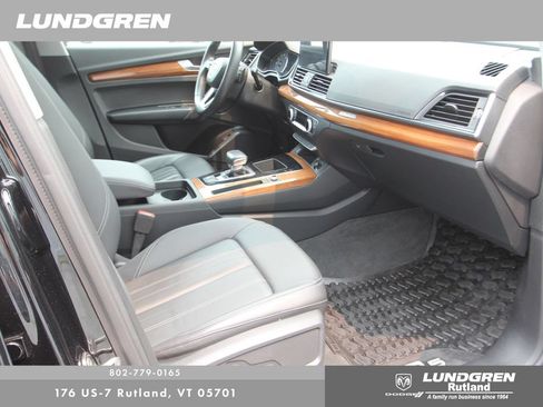 Used 2023 Audi Q5 2.0T Premium w/ Convenience Package AWD/4WD image 18