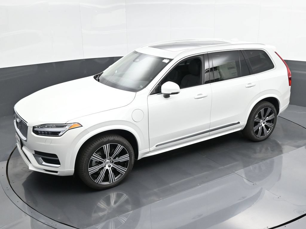 Certified 2025 Volvo XC90 T8 Core w/ Protection Package Premier AWD/4WD image 44
