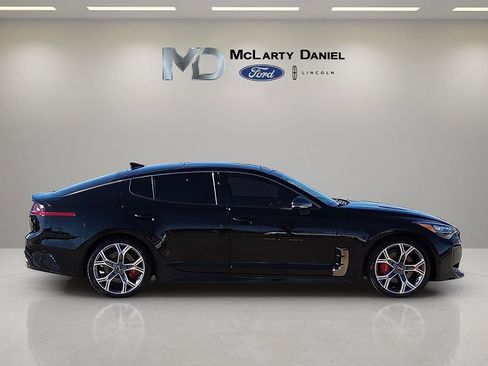 Used 2018 Kia Stinger GT2 image 6