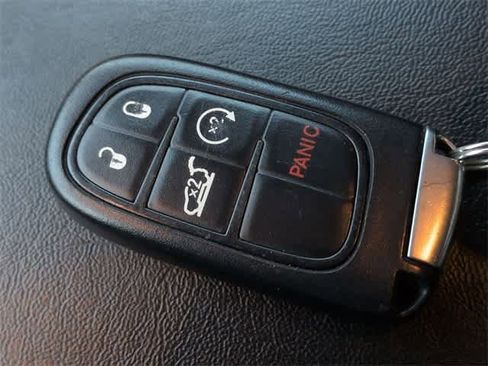 Used 2018 Jeep Cherokee Limited w/ Trailer Tow Group image 35