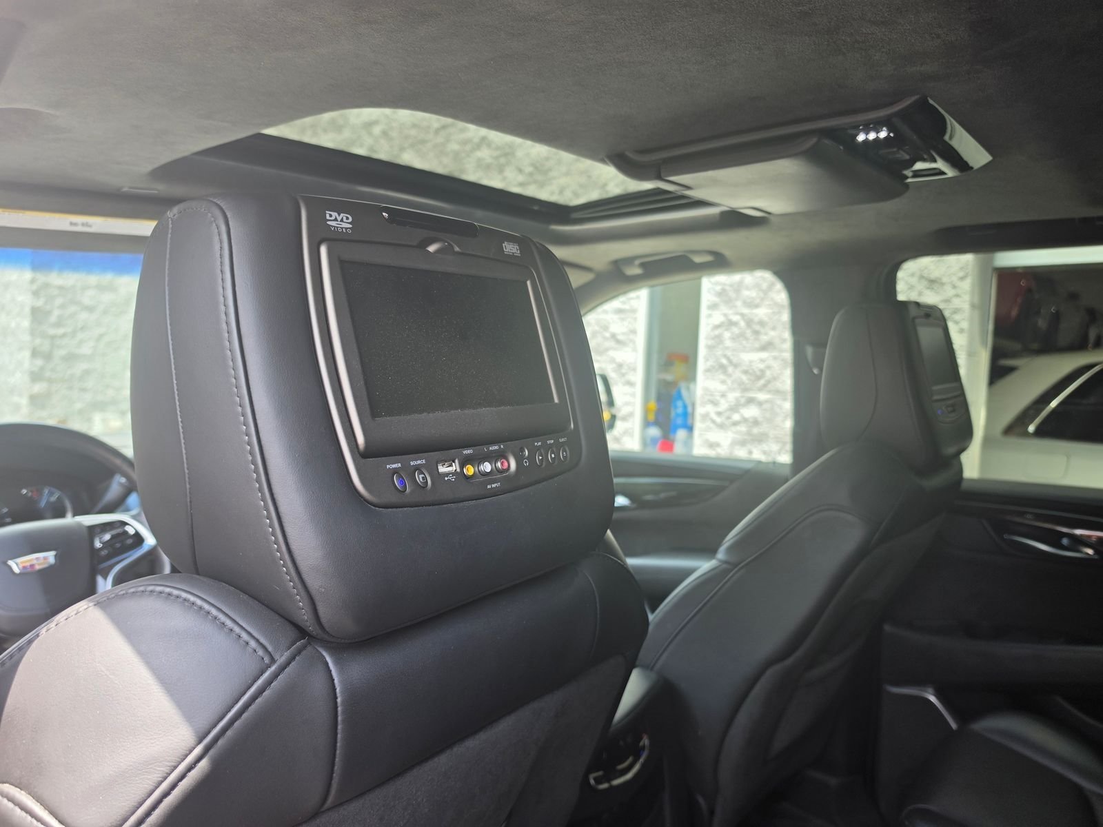 Used 2019 Cadillac Escalade Platinum AWD/4WD image 10