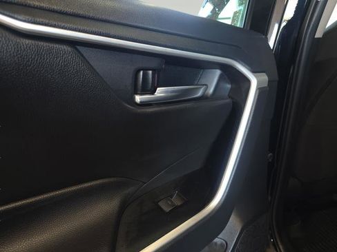 Used 2025 Toyota RAV4 XLE image 22