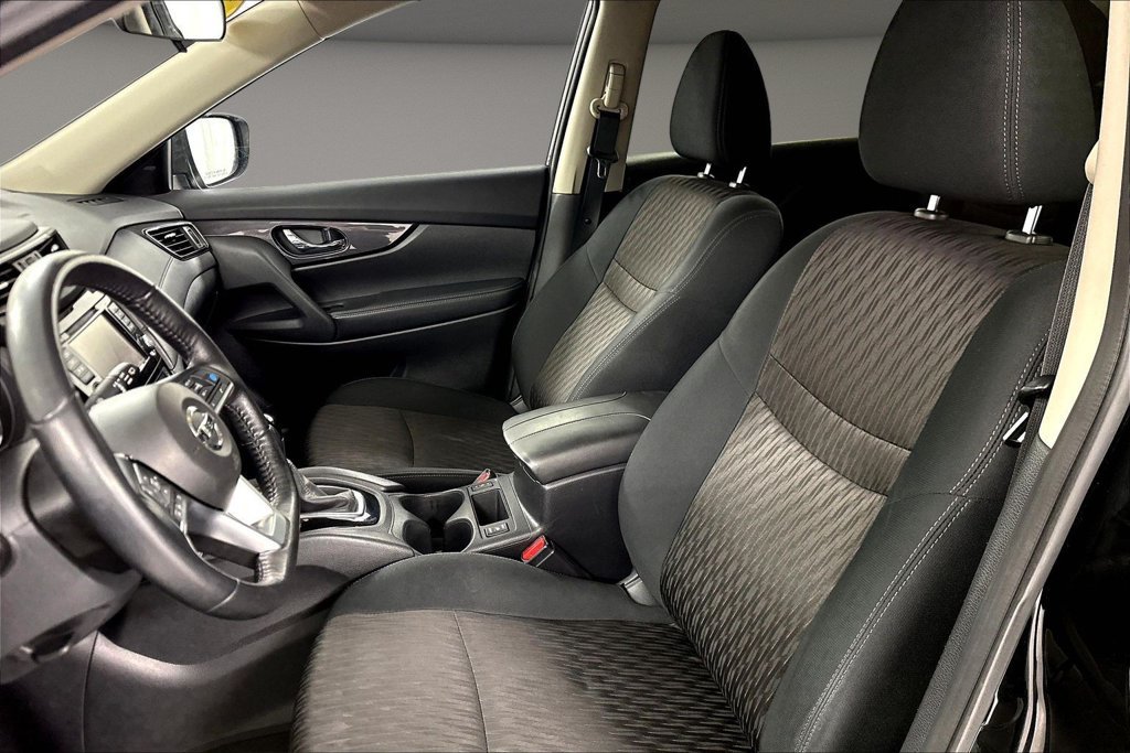 Used 2019 Nissan Rogue SV w/ Premium Package AWD/4WD image 23