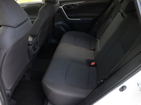 Used 2025 Toyota RAV4 LE AWD/4WD image 16