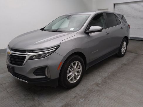 Used 2024 Chevrolet Equinox LT image 2