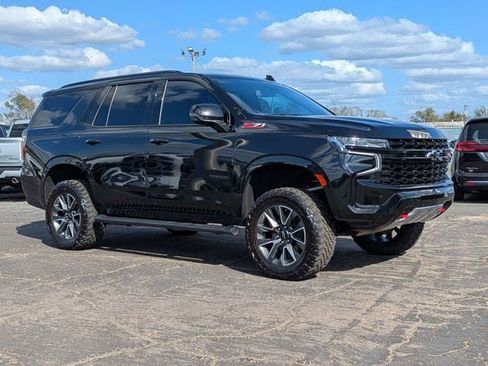 Used 2023 Chevrolet Tahoe Z71 w/ Luxury Package image 2