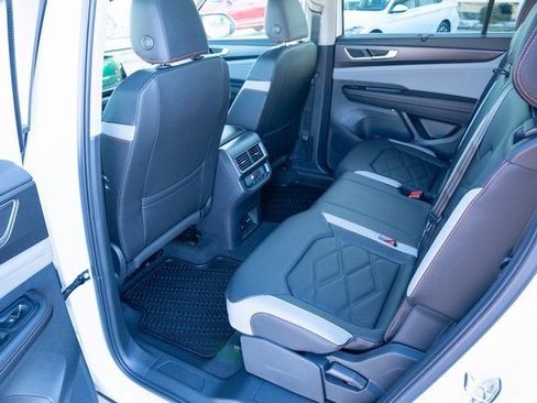 New 2026 Volkswagen Atlas Peak Edition image 28