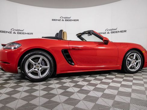 Used 2017 Porsche 718 Boxster RWD image 5