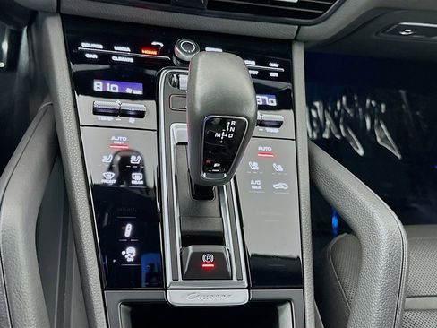 Certified 2023 Porsche Cayenne S Platinum image 19