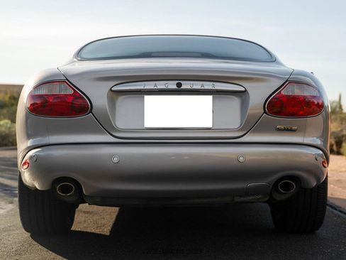 Used 2003 Jaguar XK8 Coupe image 7