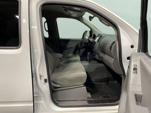 Used 2021 Nissan Frontier SV w/ Midnight Edition Floor Mats AWD/4WD image 29