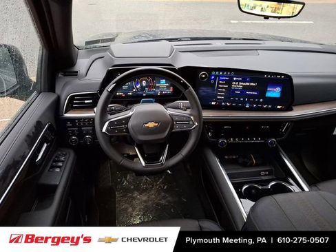 New 2026 Chevrolet Suburban High Country AWD/4WD image 5