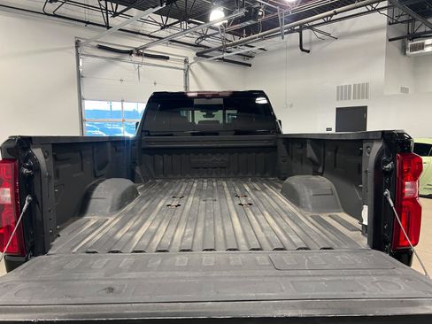 Used 2021 Chevrolet Silverado 3500 High Country image 33