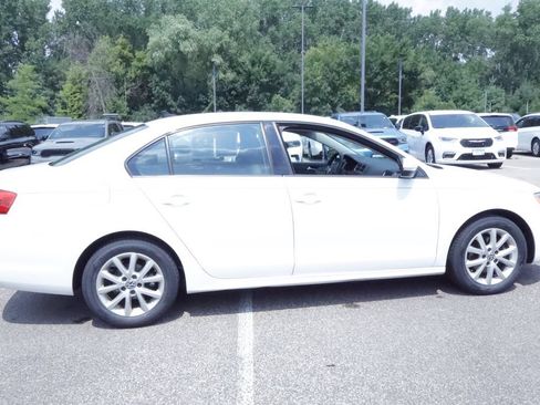 Used 2012 Volkswagen Jetta SE FWD image 6
