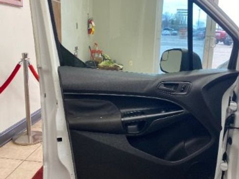 Used 2017 Ford Transit Connect XL FWD image 9