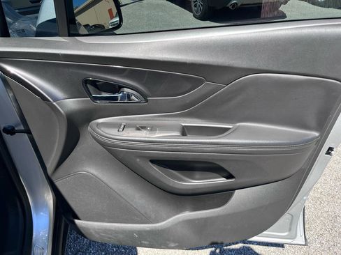 Used 2019 Buick Encore Essence AWD/4WD image 19