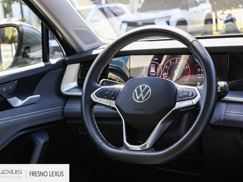 Used 2026 Volkswagen Tiguan SE FWD image 18