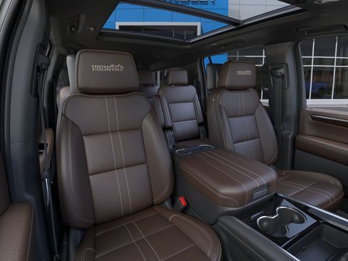 New 2026 Chevrolet Suburban High Country AWD/4WD image 17