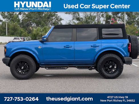 Used 2022 Ford Bronco Outer Banks AWD/4WD image 2
