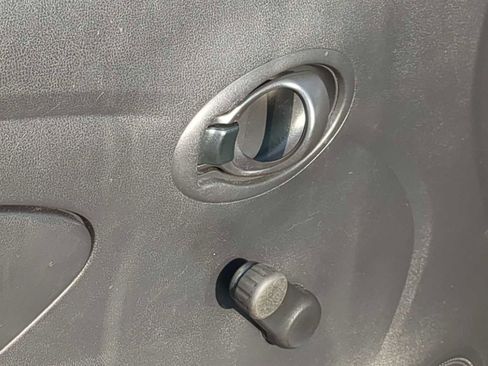 Used 2019 Nissan Versa S Plus image 20