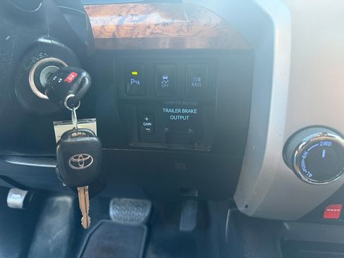Used 2018 Toyota Tundra 1794 Edition AWD/4WD image 19