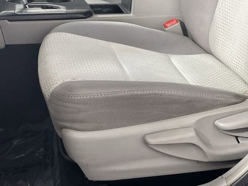 Used 2014 Toyota Camry LE image 20