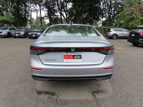 New 2025 Honda Accord SE image 5