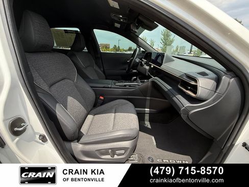 Used 2023 Toyota Crown AWD/4WD image 29