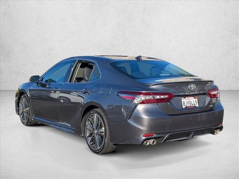 Used 2019 Toyota Camry XSE image 9