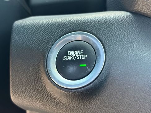 Used 2024 GMC Terrain SLE AWD/4WD image 26