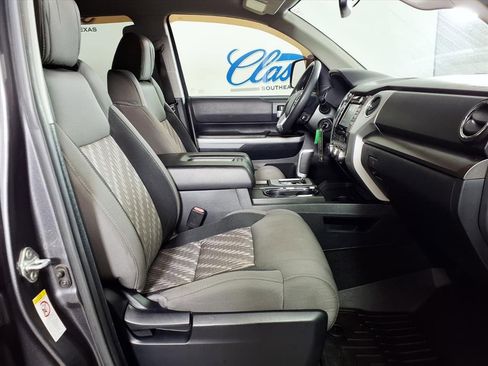 Used 2018 Toyota Tundra SR5 image 12