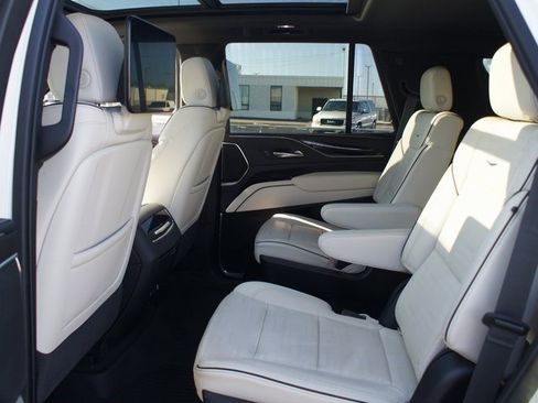 Certified 2021 Cadillac Escalade Sport image 17