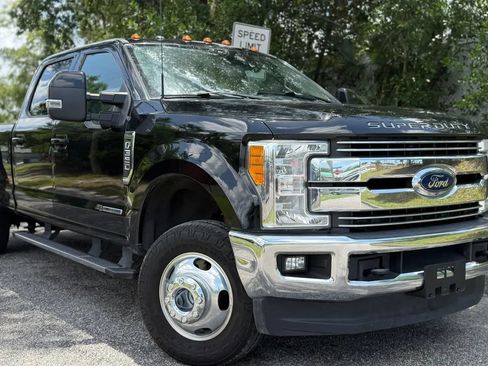 Used 2017 Ford F350 Lariat w/ Lariat Ultimate Package AWD/4WD image 2