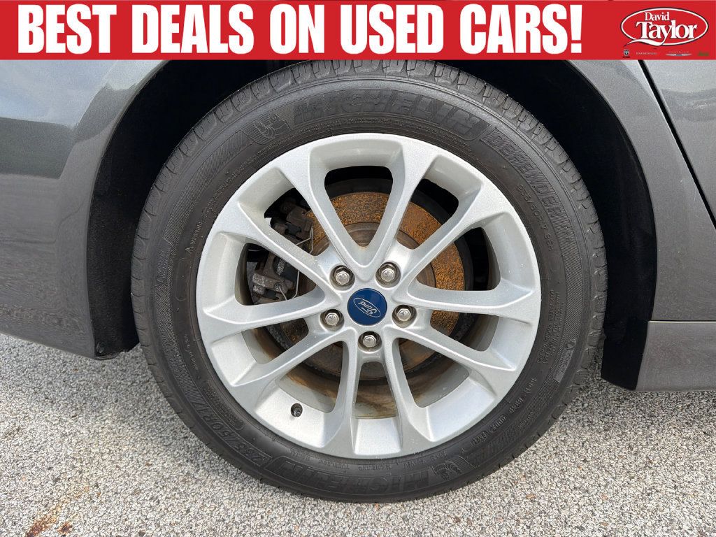 Used 2019 Ford Fusion SE FWD image 28